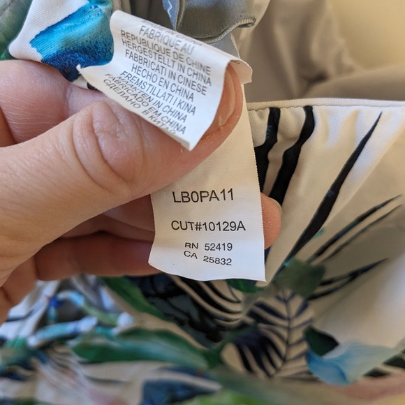 La Blanca Tummy Control Off Shoulder One Piece Floral Swim Suit Size 12 - Picture 13 of 13